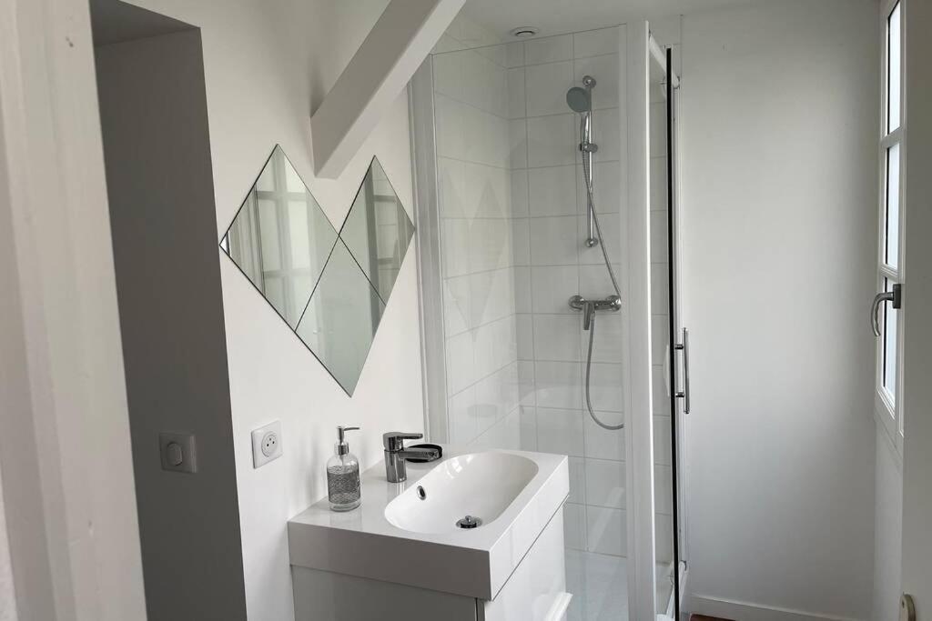 T1 Bis 35 M2 Lit Queen Size Tout Equipe Pau Ngoại thất bức ảnh